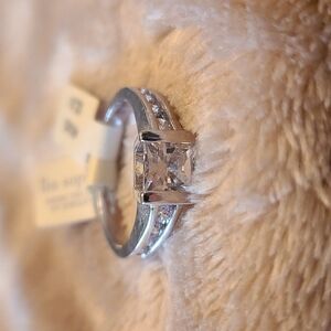 Lia sophia silver tone ring size 10